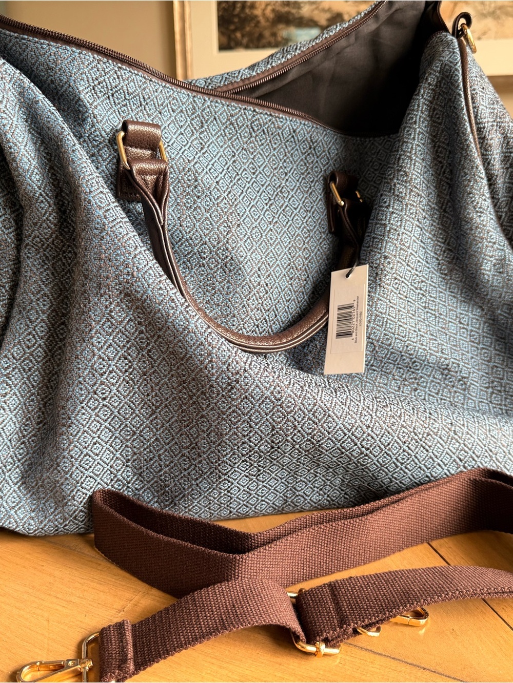 NWT - LULU DHARMA WEEKENDER BAG